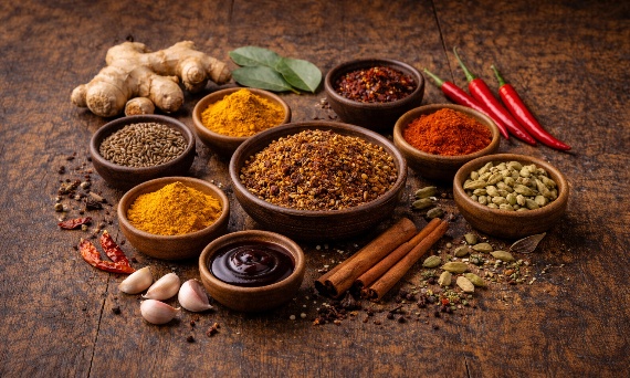 Kuchnia indyjska – podstawowe przyprawy. Kompletny przewodnik